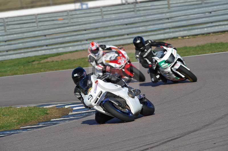 Rockingham no limits trackday;enduro digital images;event digital images;eventdigitalimages;no limits trackdays;peter wileman photography;racing digital images;rockingham raceway northamptonshire;rockingham trackday photographs;trackday digital images;trackday photos