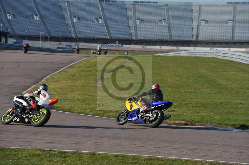 Rockingham no limits trackday;enduro digital images;event digital images;eventdigitalimages;no limits trackdays;peter wileman photography;racing digital images;rockingham raceway northamptonshire;rockingham trackday photographs;trackday digital images;trackday photos