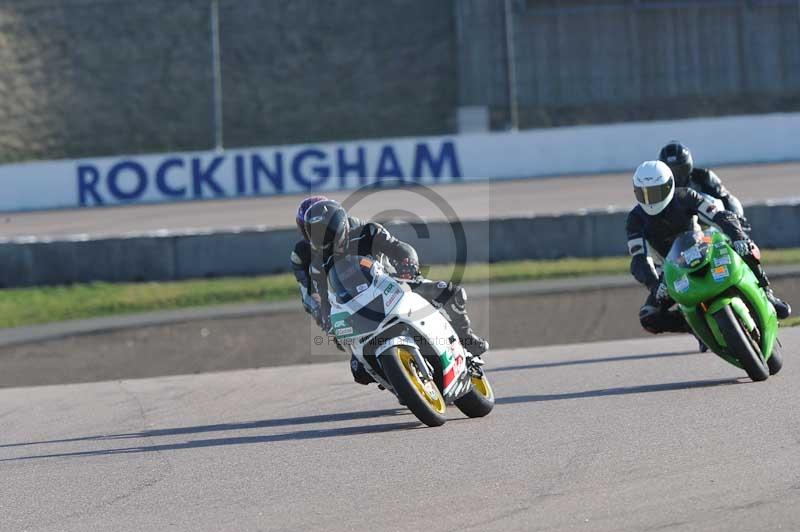 Rockingham no limits trackday;enduro digital images;event digital images;eventdigitalimages;no limits trackdays;peter wileman photography;racing digital images;rockingham raceway northamptonshire;rockingham trackday photographs;trackday digital images;trackday photos