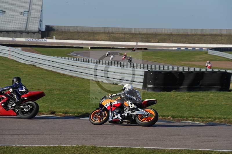 Rockingham no limits trackday;enduro digital images;event digital images;eventdigitalimages;no limits trackdays;peter wileman photography;racing digital images;rockingham raceway northamptonshire;rockingham trackday photographs;trackday digital images;trackday photos