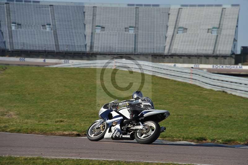 Rockingham no limits trackday;enduro digital images;event digital images;eventdigitalimages;no limits trackdays;peter wileman photography;racing digital images;rockingham raceway northamptonshire;rockingham trackday photographs;trackday digital images;trackday photos