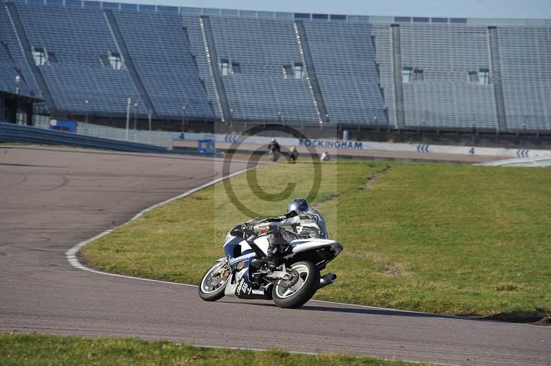 Rockingham no limits trackday;enduro digital images;event digital images;eventdigitalimages;no limits trackdays;peter wileman photography;racing digital images;rockingham raceway northamptonshire;rockingham trackday photographs;trackday digital images;trackday photos