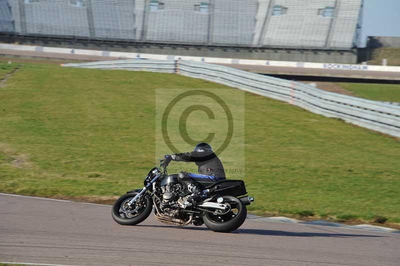 Rockingham no limits trackday;enduro digital images;event digital images;eventdigitalimages;no limits trackdays;peter wileman photography;racing digital images;rockingham raceway northamptonshire;rockingham trackday photographs;trackday digital images;trackday photos