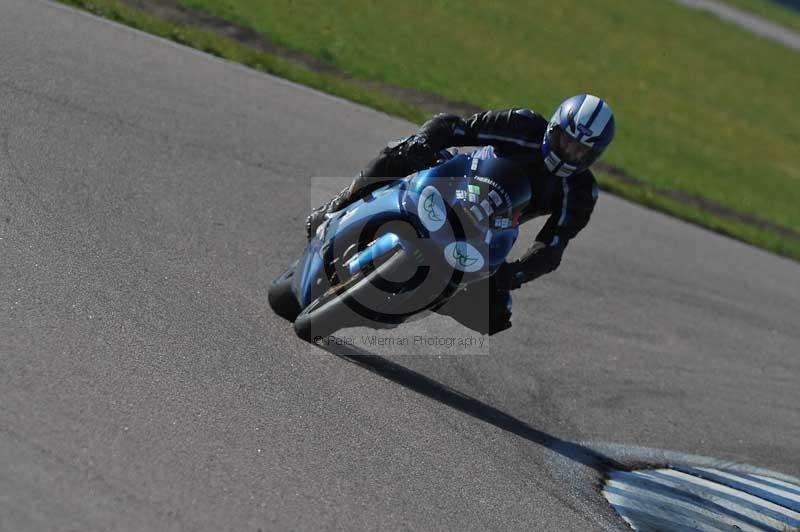 Rockingham no limits trackday;enduro digital images;event digital images;eventdigitalimages;no limits trackdays;peter wileman photography;racing digital images;rockingham raceway northamptonshire;rockingham trackday photographs;trackday digital images;trackday photos