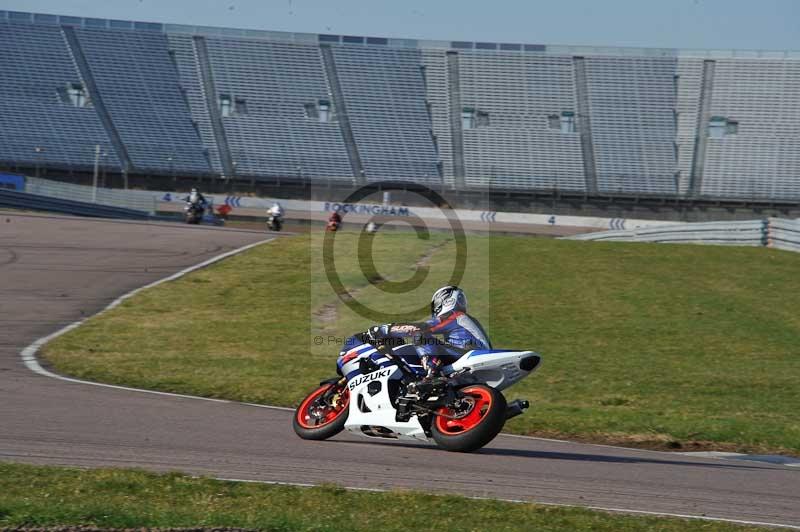 Rockingham no limits trackday;enduro digital images;event digital images;eventdigitalimages;no limits trackdays;peter wileman photography;racing digital images;rockingham raceway northamptonshire;rockingham trackday photographs;trackday digital images;trackday photos