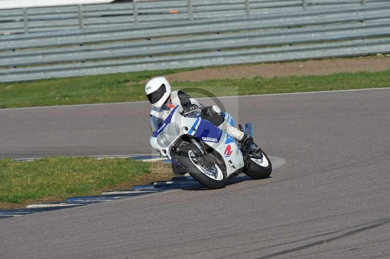 Rockingham no limits trackday;enduro digital images;event digital images;eventdigitalimages;no limits trackdays;peter wileman photography;racing digital images;rockingham raceway northamptonshire;rockingham trackday photographs;trackday digital images;trackday photos