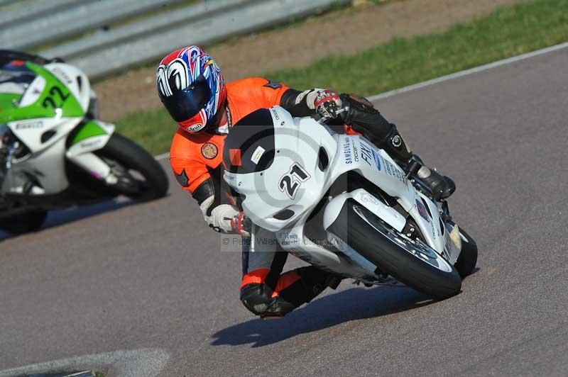 Rockingham no limits trackday;enduro digital images;event digital images;eventdigitalimages;no limits trackdays;peter wileman photography;racing digital images;rockingham raceway northamptonshire;rockingham trackday photographs;trackday digital images;trackday photos