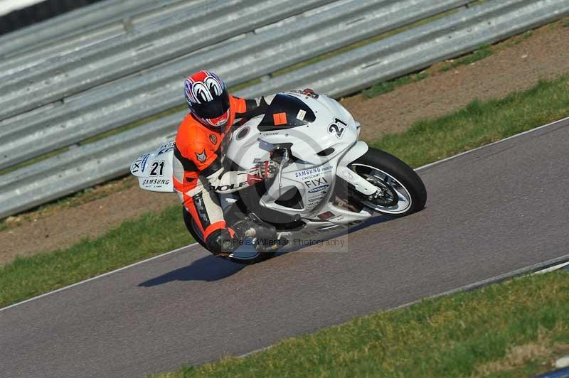 Rockingham no limits trackday;enduro digital images;event digital images;eventdigitalimages;no limits trackdays;peter wileman photography;racing digital images;rockingham raceway northamptonshire;rockingham trackday photographs;trackday digital images;trackday photos