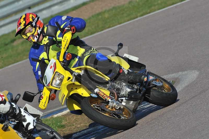 Rockingham no limits trackday;enduro digital images;event digital images;eventdigitalimages;no limits trackdays;peter wileman photography;racing digital images;rockingham raceway northamptonshire;rockingham trackday photographs;trackday digital images;trackday photos