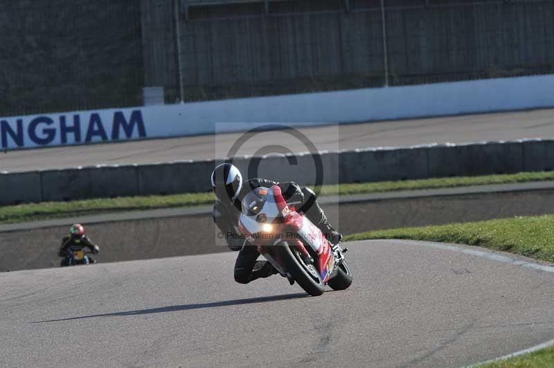 Rockingham no limits trackday;enduro digital images;event digital images;eventdigitalimages;no limits trackdays;peter wileman photography;racing digital images;rockingham raceway northamptonshire;rockingham trackday photographs;trackday digital images;trackday photos