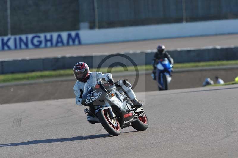 Rockingham no limits trackday;enduro digital images;event digital images;eventdigitalimages;no limits trackdays;peter wileman photography;racing digital images;rockingham raceway northamptonshire;rockingham trackday photographs;trackday digital images;trackday photos