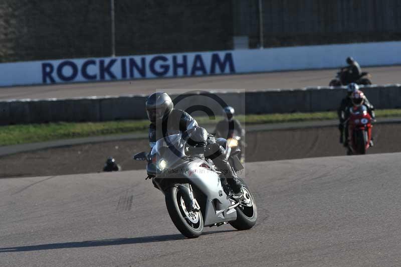 Rockingham no limits trackday;enduro digital images;event digital images;eventdigitalimages;no limits trackdays;peter wileman photography;racing digital images;rockingham raceway northamptonshire;rockingham trackday photographs;trackday digital images;trackday photos