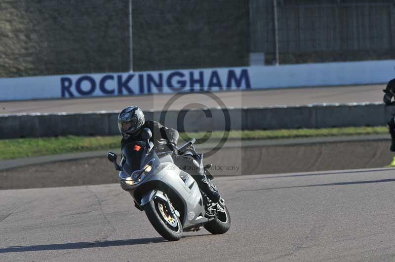 Rockingham no limits trackday;enduro digital images;event digital images;eventdigitalimages;no limits trackdays;peter wileman photography;racing digital images;rockingham raceway northamptonshire;rockingham trackday photographs;trackday digital images;trackday photos