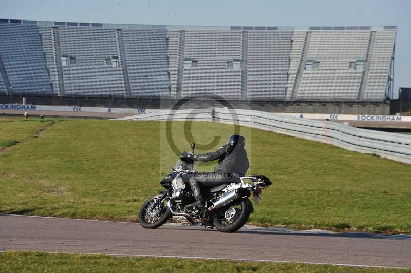 Rockingham no limits trackday;enduro digital images;event digital images;eventdigitalimages;no limits trackdays;peter wileman photography;racing digital images;rockingham raceway northamptonshire;rockingham trackday photographs;trackday digital images;trackday photos