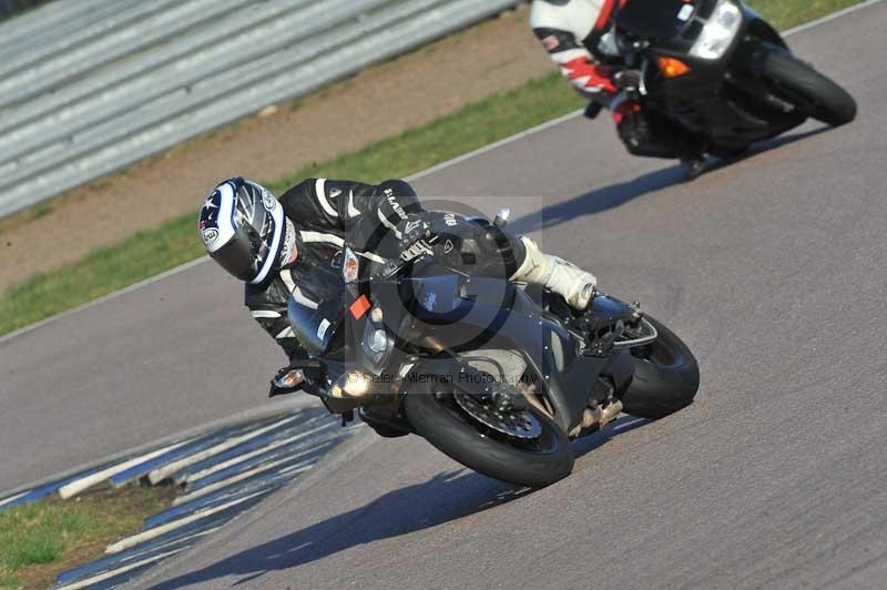 Rockingham no limits trackday;enduro digital images;event digital images;eventdigitalimages;no limits trackdays;peter wileman photography;racing digital images;rockingham raceway northamptonshire;rockingham trackday photographs;trackday digital images;trackday photos