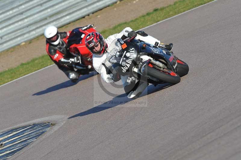 Rockingham no limits trackday;enduro digital images;event digital images;eventdigitalimages;no limits trackdays;peter wileman photography;racing digital images;rockingham raceway northamptonshire;rockingham trackday photographs;trackday digital images;trackday photos