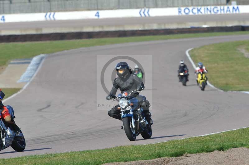 Rockingham no limits trackday;enduro digital images;event digital images;eventdigitalimages;no limits trackdays;peter wileman photography;racing digital images;rockingham raceway northamptonshire;rockingham trackday photographs;trackday digital images;trackday photos