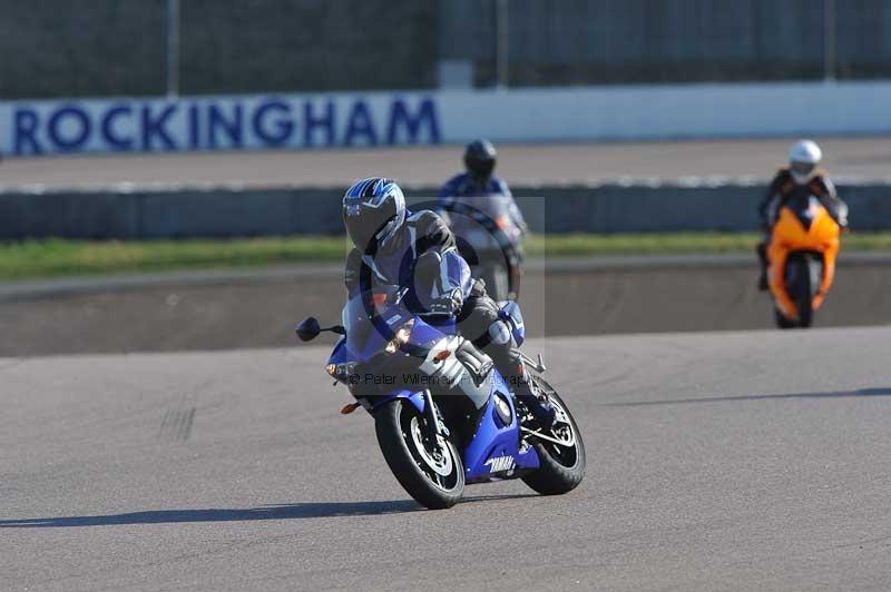 Rockingham no limits trackday;enduro digital images;event digital images;eventdigitalimages;no limits trackdays;peter wileman photography;racing digital images;rockingham raceway northamptonshire;rockingham trackday photographs;trackday digital images;trackday photos