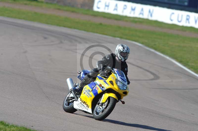 Rockingham no limits trackday;enduro digital images;event digital images;eventdigitalimages;no limits trackdays;peter wileman photography;racing digital images;rockingham raceway northamptonshire;rockingham trackday photographs;trackday digital images;trackday photos