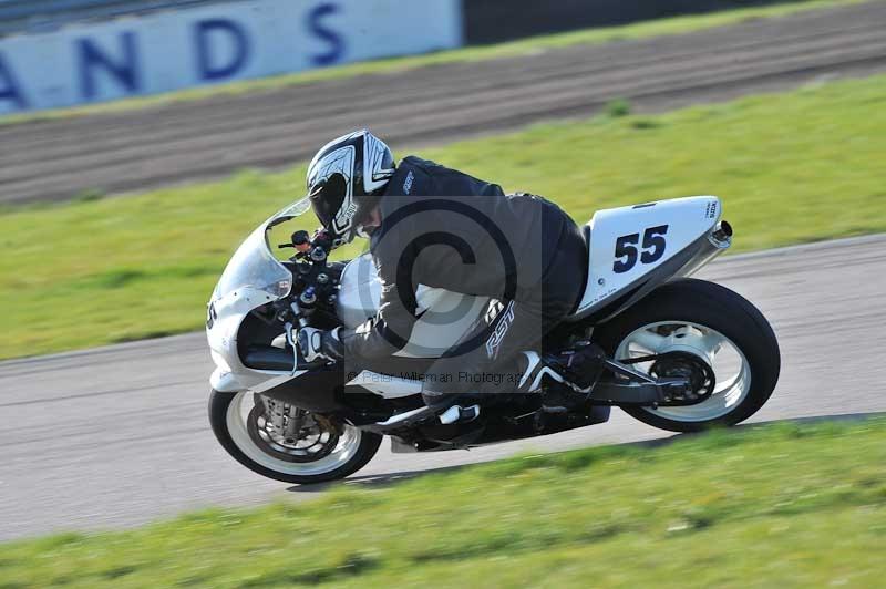 Rockingham no limits trackday;enduro digital images;event digital images;eventdigitalimages;no limits trackdays;peter wileman photography;racing digital images;rockingham raceway northamptonshire;rockingham trackday photographs;trackday digital images;trackday photos