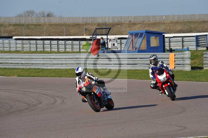 Rockingham no limits trackday;enduro digital images;event digital images;eventdigitalimages;no limits trackdays;peter wileman photography;racing digital images;rockingham raceway northamptonshire;rockingham trackday photographs;trackday digital images;trackday photos