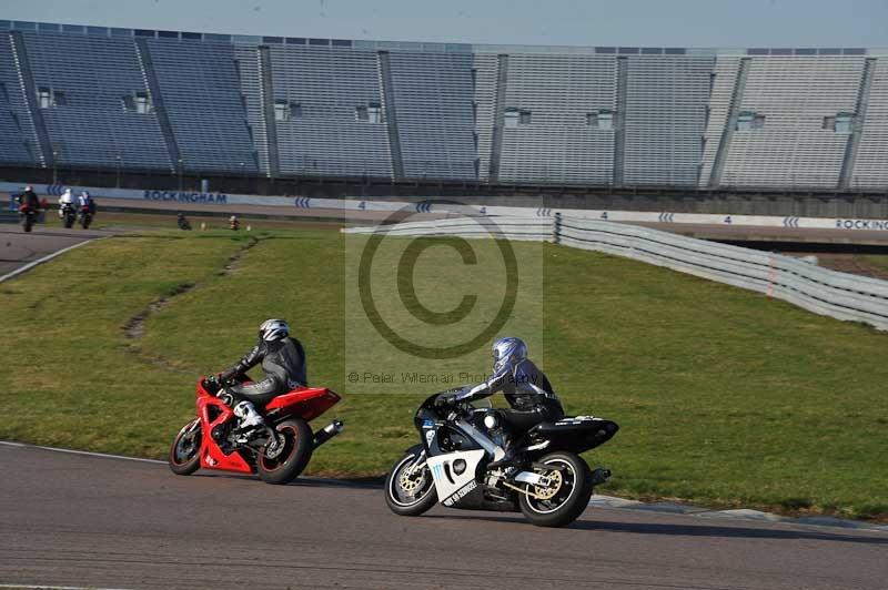 Rockingham no limits trackday;enduro digital images;event digital images;eventdigitalimages;no limits trackdays;peter wileman photography;racing digital images;rockingham raceway northamptonshire;rockingham trackday photographs;trackday digital images;trackday photos