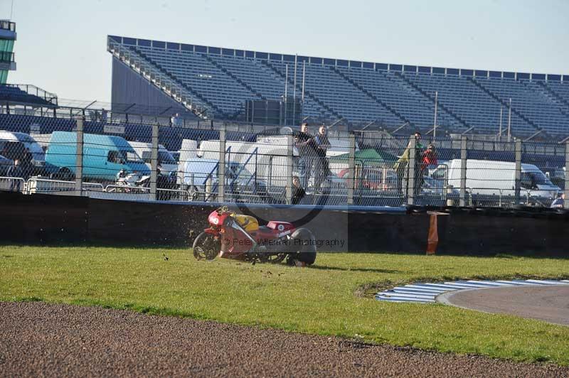 Rockingham no limits trackday;enduro digital images;event digital images;eventdigitalimages;no limits trackdays;peter wileman photography;racing digital images;rockingham raceway northamptonshire;rockingham trackday photographs;trackday digital images;trackday photos