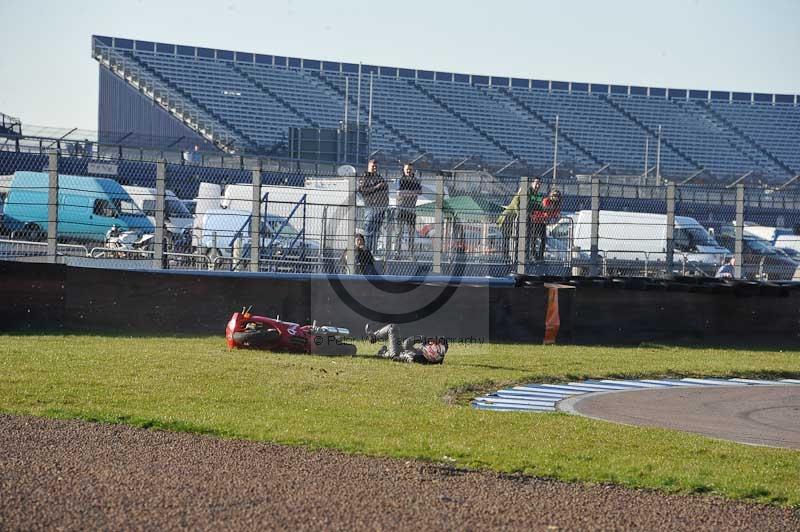 Rockingham no limits trackday;enduro digital images;event digital images;eventdigitalimages;no limits trackdays;peter wileman photography;racing digital images;rockingham raceway northamptonshire;rockingham trackday photographs;trackday digital images;trackday photos