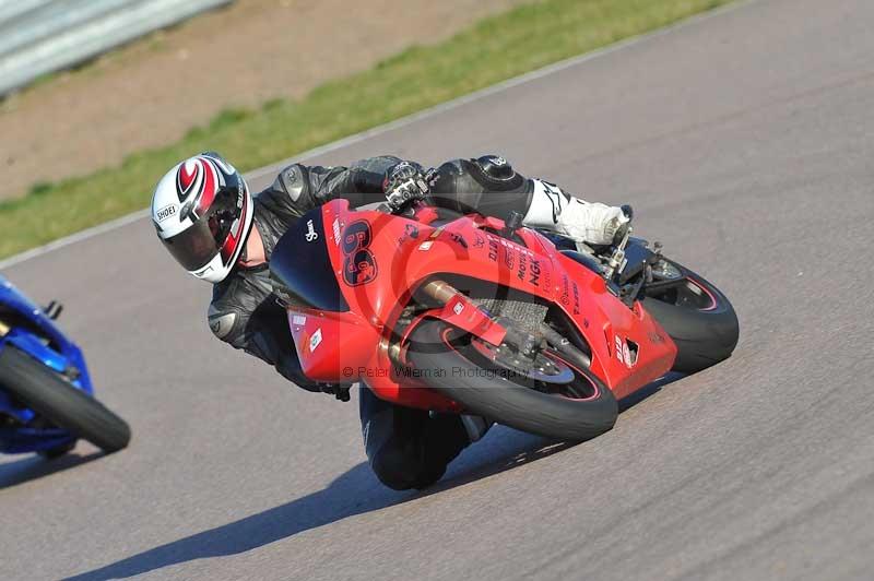 Rockingham no limits trackday;enduro digital images;event digital images;eventdigitalimages;no limits trackdays;peter wileman photography;racing digital images;rockingham raceway northamptonshire;rockingham trackday photographs;trackday digital images;trackday photos