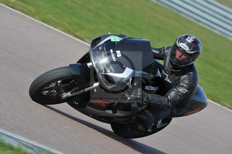 Rockingham no limits trackday;enduro digital images;event digital images;eventdigitalimages;no limits trackdays;peter wileman photography;racing digital images;rockingham raceway northamptonshire;rockingham trackday photographs;trackday digital images;trackday photos