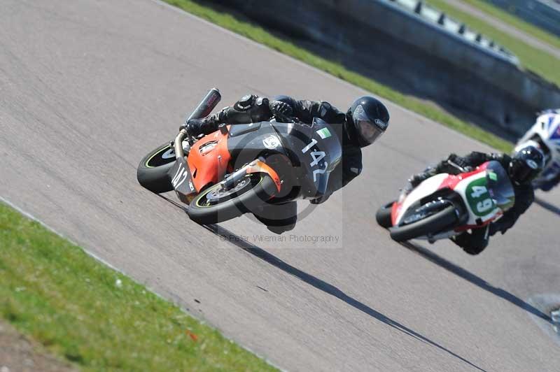 Rockingham no limits trackday;enduro digital images;event digital images;eventdigitalimages;no limits trackdays;peter wileman photography;racing digital images;rockingham raceway northamptonshire;rockingham trackday photographs;trackday digital images;trackday photos