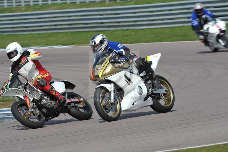 Rockingham no limits trackday;enduro digital images;event digital images;eventdigitalimages;no limits trackdays;peter wileman photography;racing digital images;rockingham raceway northamptonshire;rockingham trackday photographs;trackday digital images;trackday photos