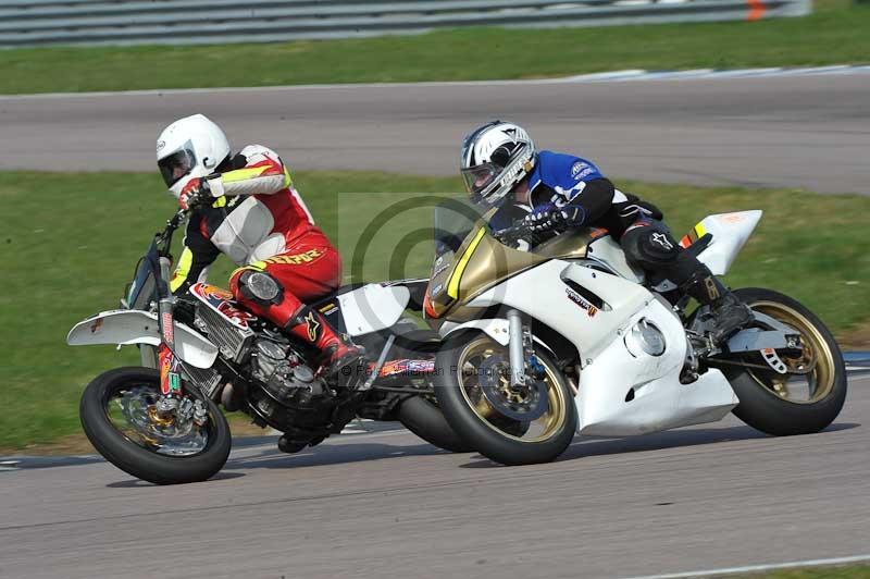 Rockingham no limits trackday;enduro digital images;event digital images;eventdigitalimages;no limits trackdays;peter wileman photography;racing digital images;rockingham raceway northamptonshire;rockingham trackday photographs;trackday digital images;trackday photos