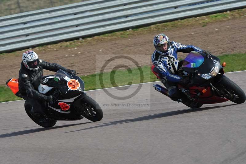 Rockingham no limits trackday;enduro digital images;event digital images;eventdigitalimages;no limits trackdays;peter wileman photography;racing digital images;rockingham raceway northamptonshire;rockingham trackday photographs;trackday digital images;trackday photos