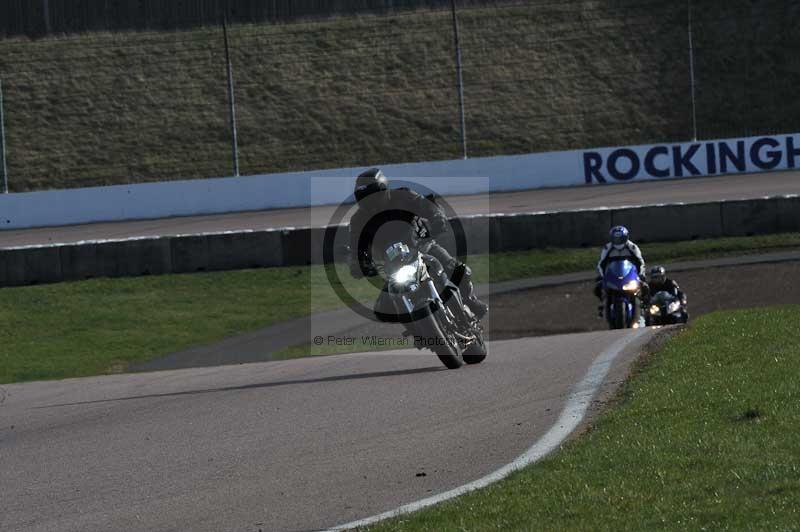 Rockingham no limits trackday;enduro digital images;event digital images;eventdigitalimages;no limits trackdays;peter wileman photography;racing digital images;rockingham raceway northamptonshire;rockingham trackday photographs;trackday digital images;trackday photos