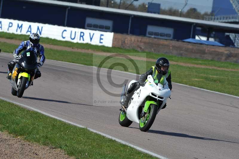 Rockingham no limits trackday;enduro digital images;event digital images;eventdigitalimages;no limits trackdays;peter wileman photography;racing digital images;rockingham raceway northamptonshire;rockingham trackday photographs;trackday digital images;trackday photos