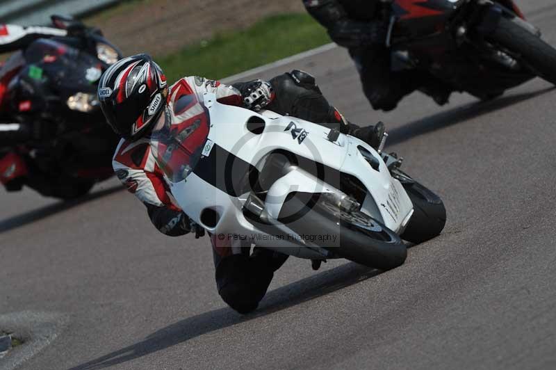 Rockingham no limits trackday;enduro digital images;event digital images;eventdigitalimages;no limits trackdays;peter wileman photography;racing digital images;rockingham raceway northamptonshire;rockingham trackday photographs;trackday digital images;trackday photos