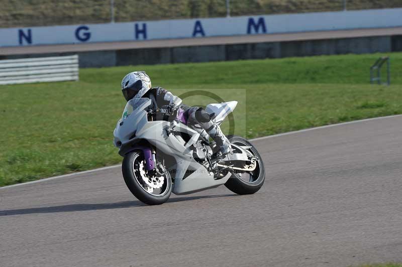 Rockingham no limits trackday;enduro digital images;event digital images;eventdigitalimages;no limits trackdays;peter wileman photography;racing digital images;rockingham raceway northamptonshire;rockingham trackday photographs;trackday digital images;trackday photos