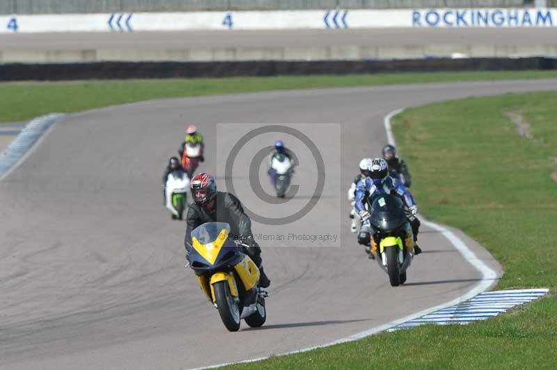 Rockingham no limits trackday;enduro digital images;event digital images;eventdigitalimages;no limits trackdays;peter wileman photography;racing digital images;rockingham raceway northamptonshire;rockingham trackday photographs;trackday digital images;trackday photos