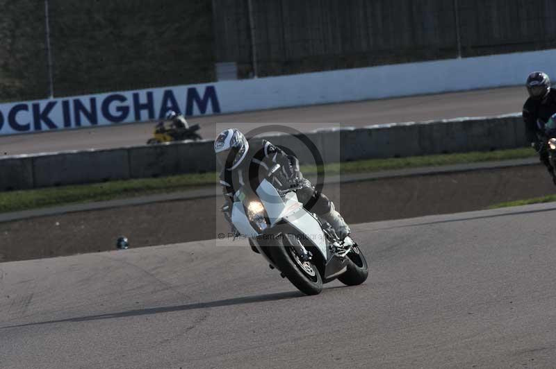 Rockingham no limits trackday;enduro digital images;event digital images;eventdigitalimages;no limits trackdays;peter wileman photography;racing digital images;rockingham raceway northamptonshire;rockingham trackday photographs;trackday digital images;trackday photos