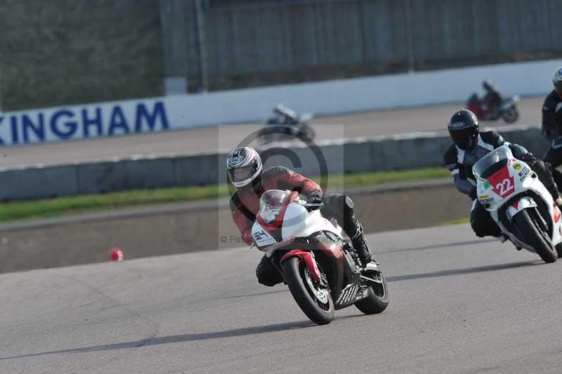 Rockingham no limits trackday;enduro digital images;event digital images;eventdigitalimages;no limits trackdays;peter wileman photography;racing digital images;rockingham raceway northamptonshire;rockingham trackday photographs;trackday digital images;trackday photos