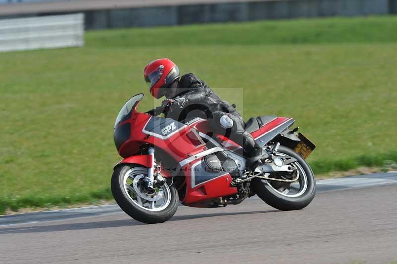 Rockingham no limits trackday;enduro digital images;event digital images;eventdigitalimages;no limits trackdays;peter wileman photography;racing digital images;rockingham raceway northamptonshire;rockingham trackday photographs;trackday digital images;trackday photos