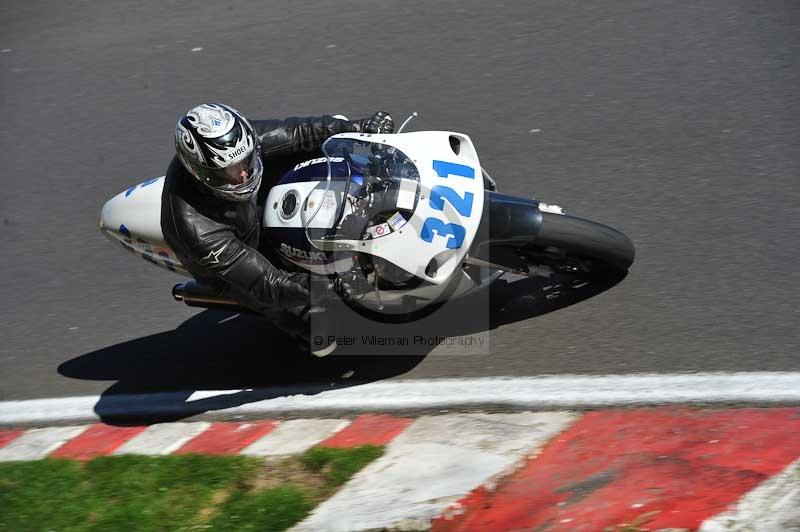 cadwell no limits trackday;cadwell park;cadwell park photographs;cadwell trackday photographs;enduro digital images;event digital images;eventdigitalimages;no limits trackdays;peter wileman photography;racing digital images;trackday digital images;trackday photos