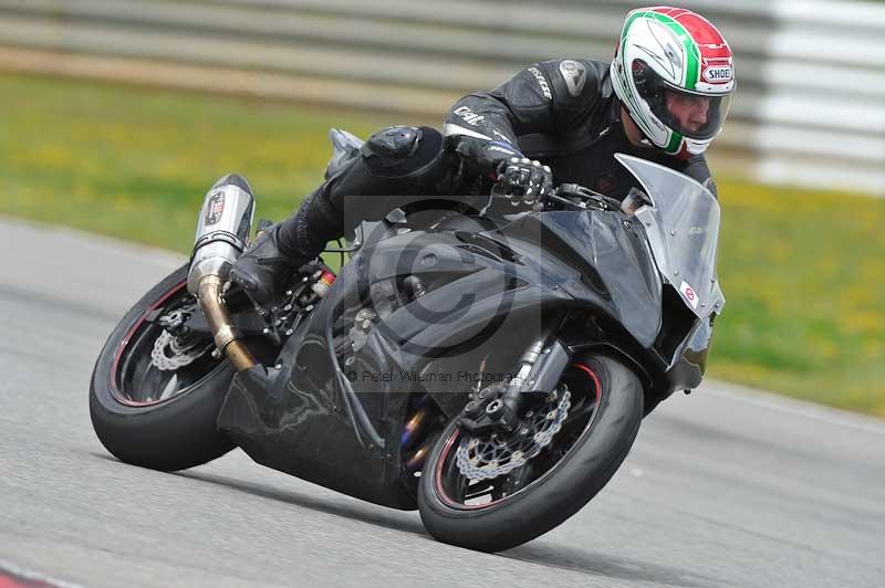 march 2010;motorbikes;no limits;peter wileman photography;portimao;portugal;trackday;trackday digital images