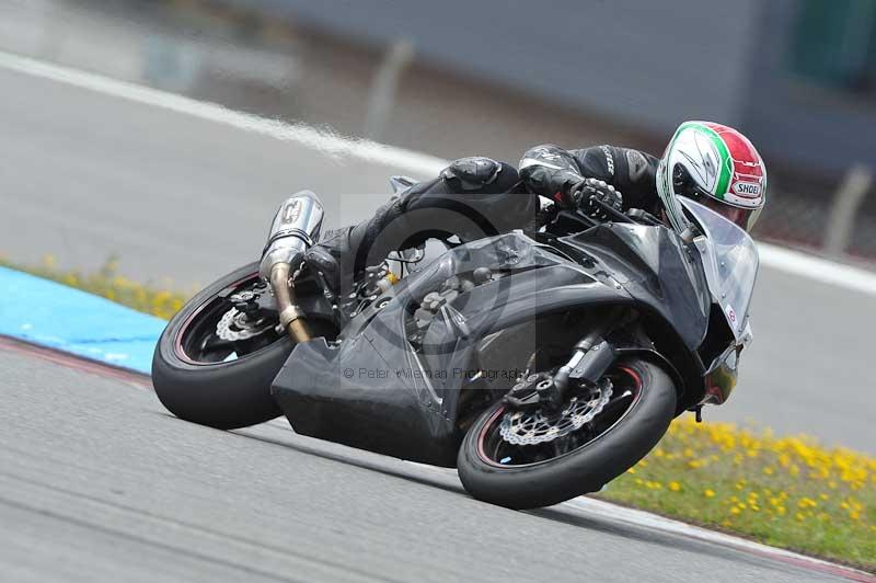 march 2010;motorbikes;no limits;peter wileman photography;portimao;portugal;trackday;trackday digital images