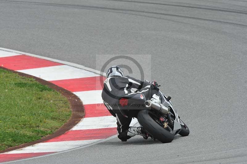 march 2010;motorbikes;no limits;peter wileman photography;portimao;portugal;trackday;trackday digital images