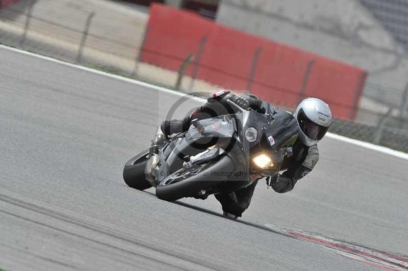 march 2010;motorbikes;no limits;peter wileman photography;portimao;portugal;trackday;trackday digital images