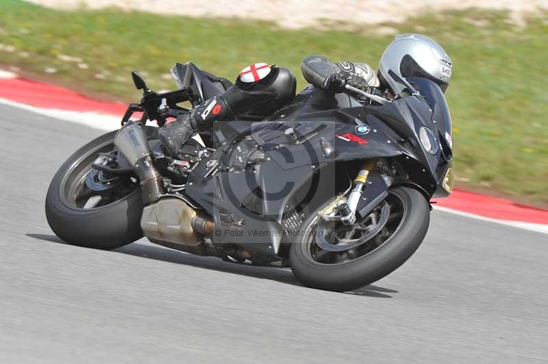 march 2010;motorbikes;no limits;peter wileman photography;portimao;portugal;trackday;trackday digital images