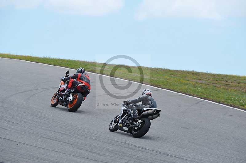 march 2010;motorbikes;no limits;peter wileman photography;portimao;portugal;trackday;trackday digital images