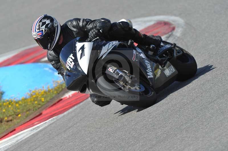 march 2010;motorbikes;no limits;peter wileman photography;portimao;portugal;trackday;trackday digital images